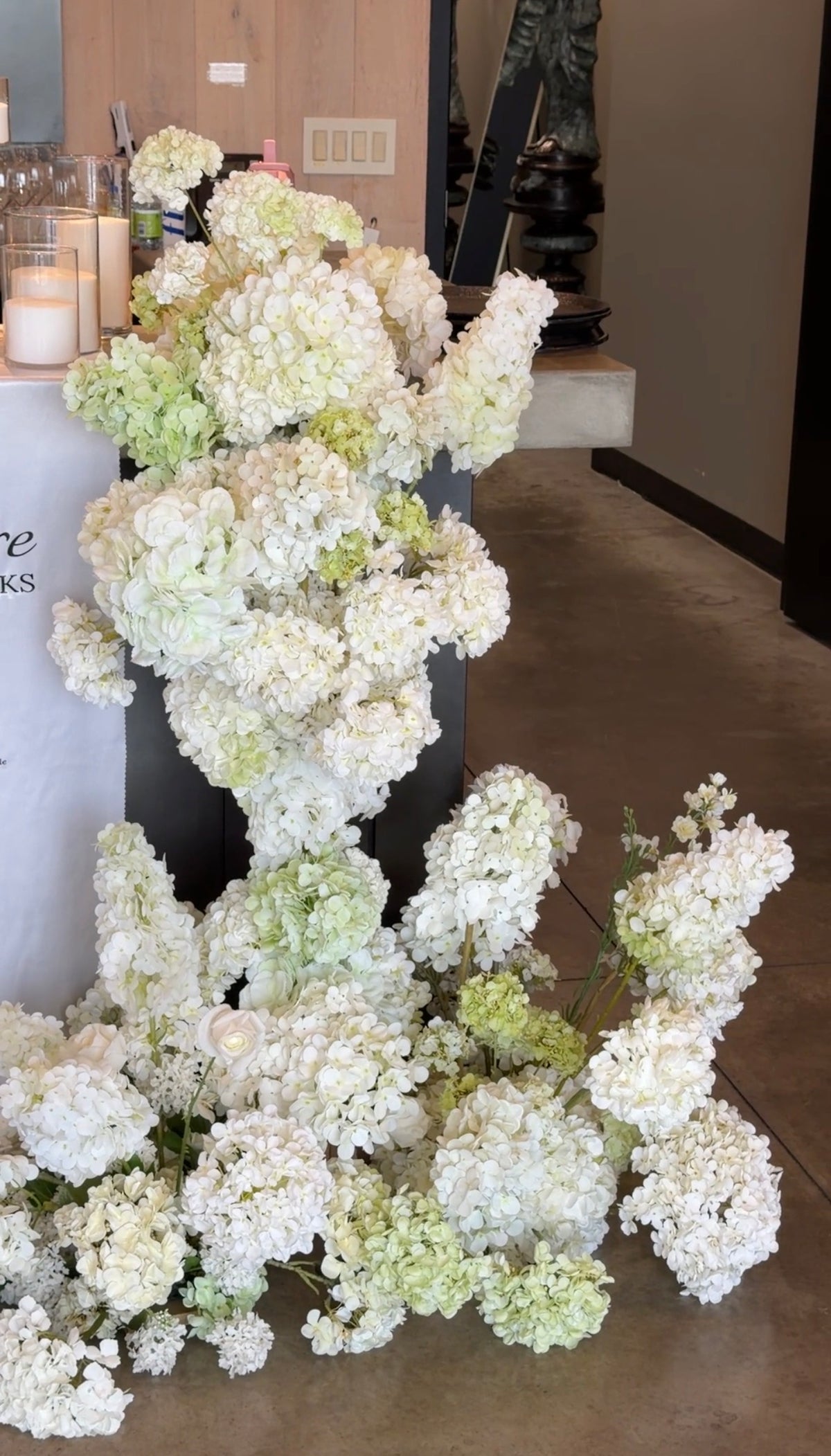 The White Hydrangea Bar Cascade