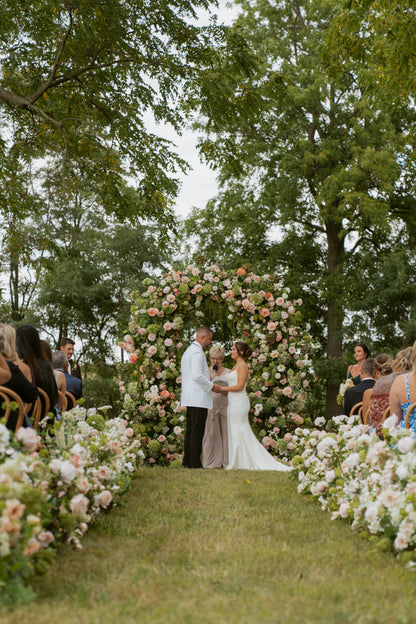 The Peach Aisle *NEW*