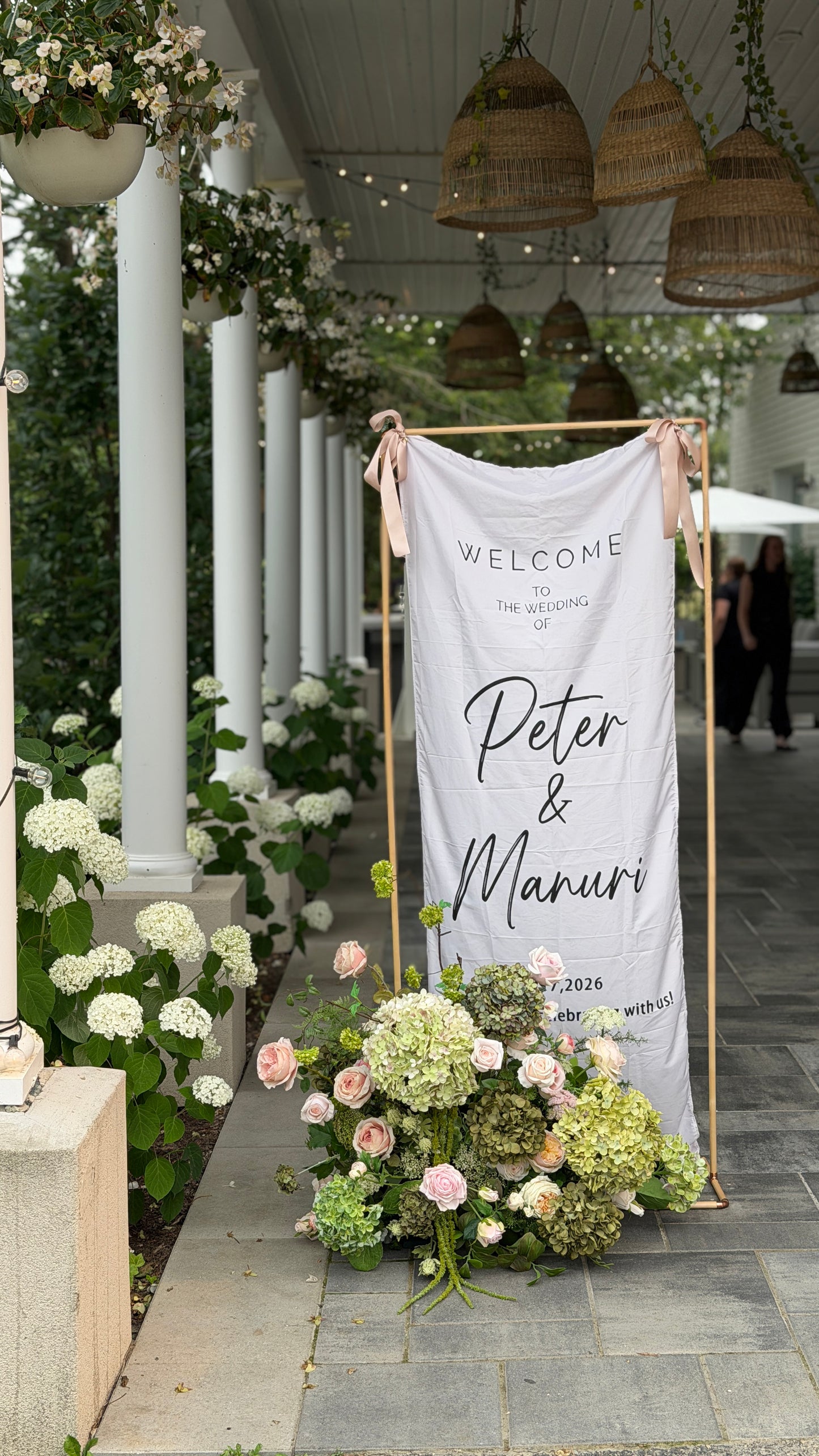 The Peach and Blush Aisle