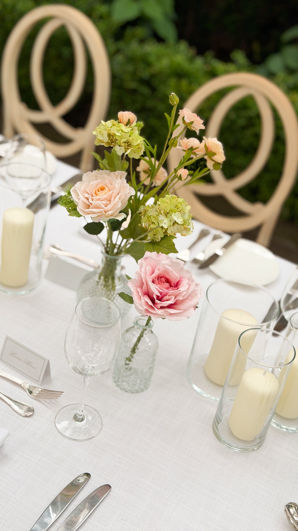 The Peach + Blush Garden Bud Vase Tabletop Package